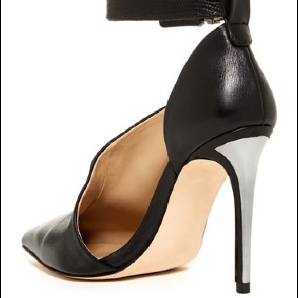 BCBGMAXAZRIA Aced Ankle Strap Leather Pump - Picture 10 of 11